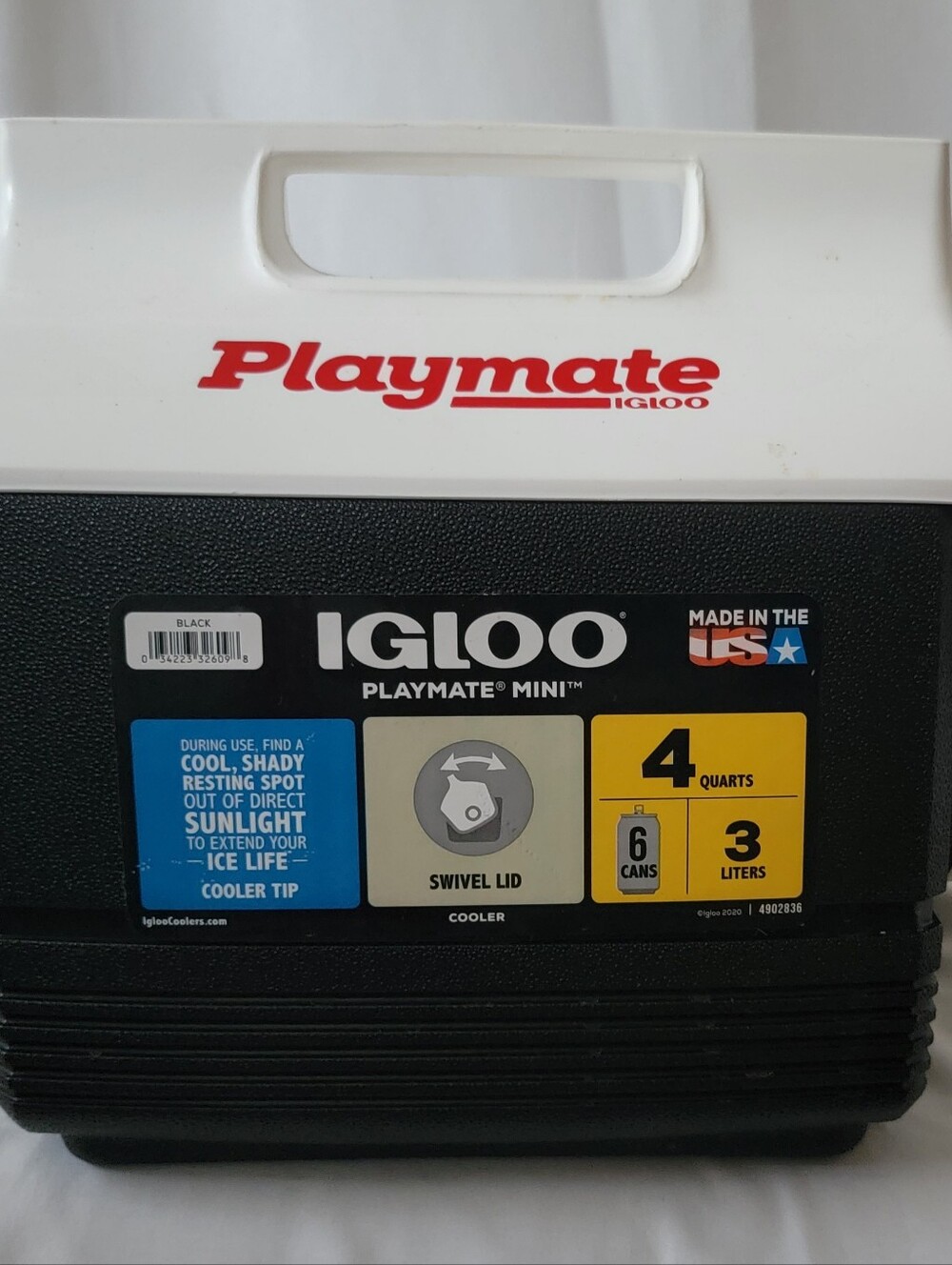 Igloo Playmate Mini 4-Quart Cooler - White and Black